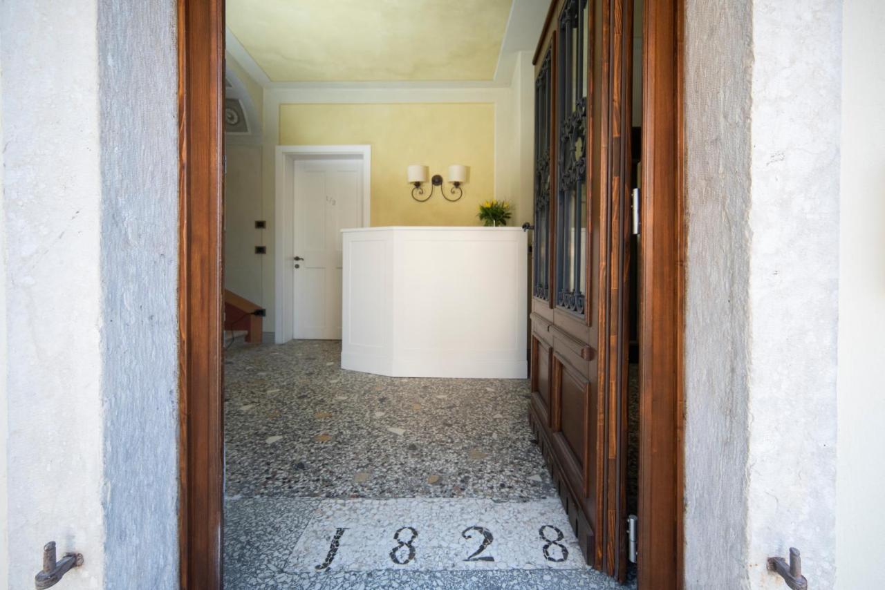 La Canonica Suite Apartments New Location Trento Luaran gambar