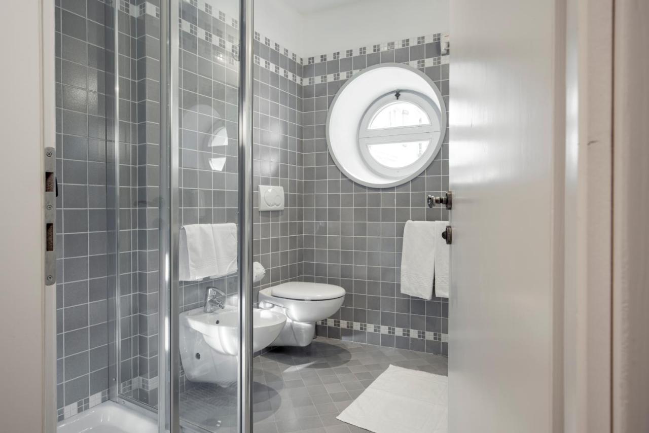 La Canonica Suite Apartments New Location Trento Luaran gambar