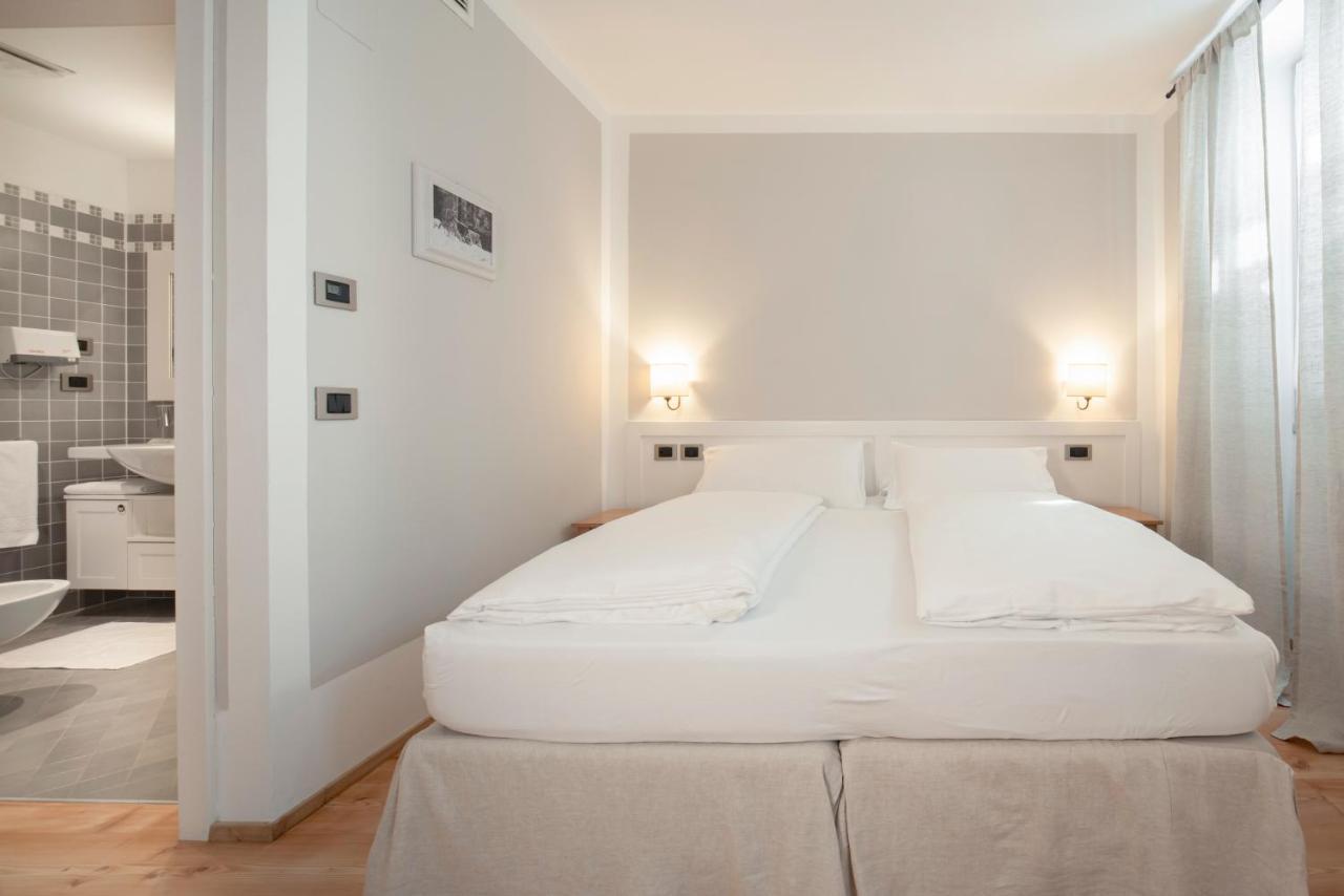 La Canonica Suite Apartments New Location Trento Luaran gambar