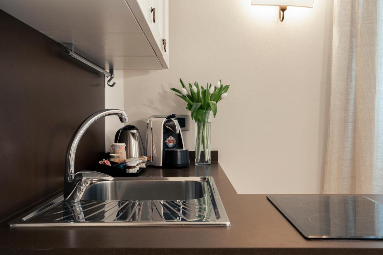 La Canonica Suite Apartments New Location Trento Luaran gambar
