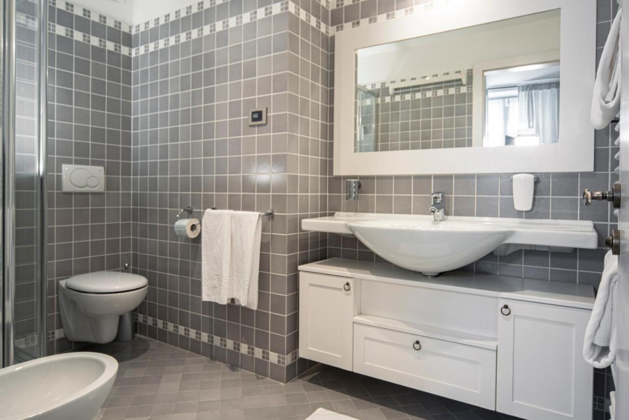 La Canonica Suite Apartments New Location Trento Luaran gambar